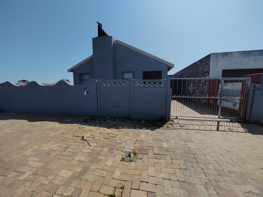 4 Bedroom Property for Sale in Beverly Park Western Cape